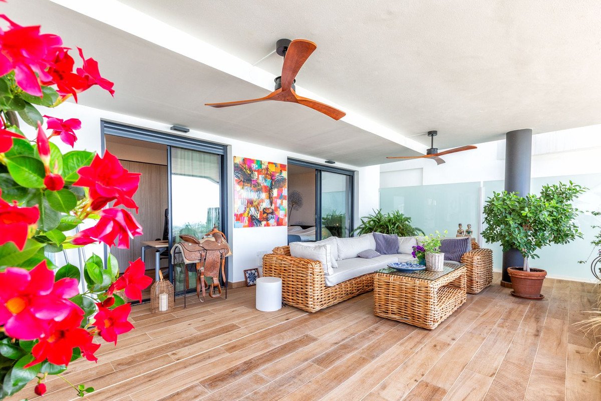 3 Bed Ground Floor Apartment in Higueron