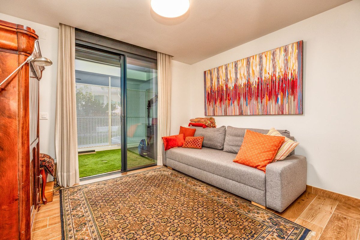 3 Bed Ground Floor Apartment in Higueron