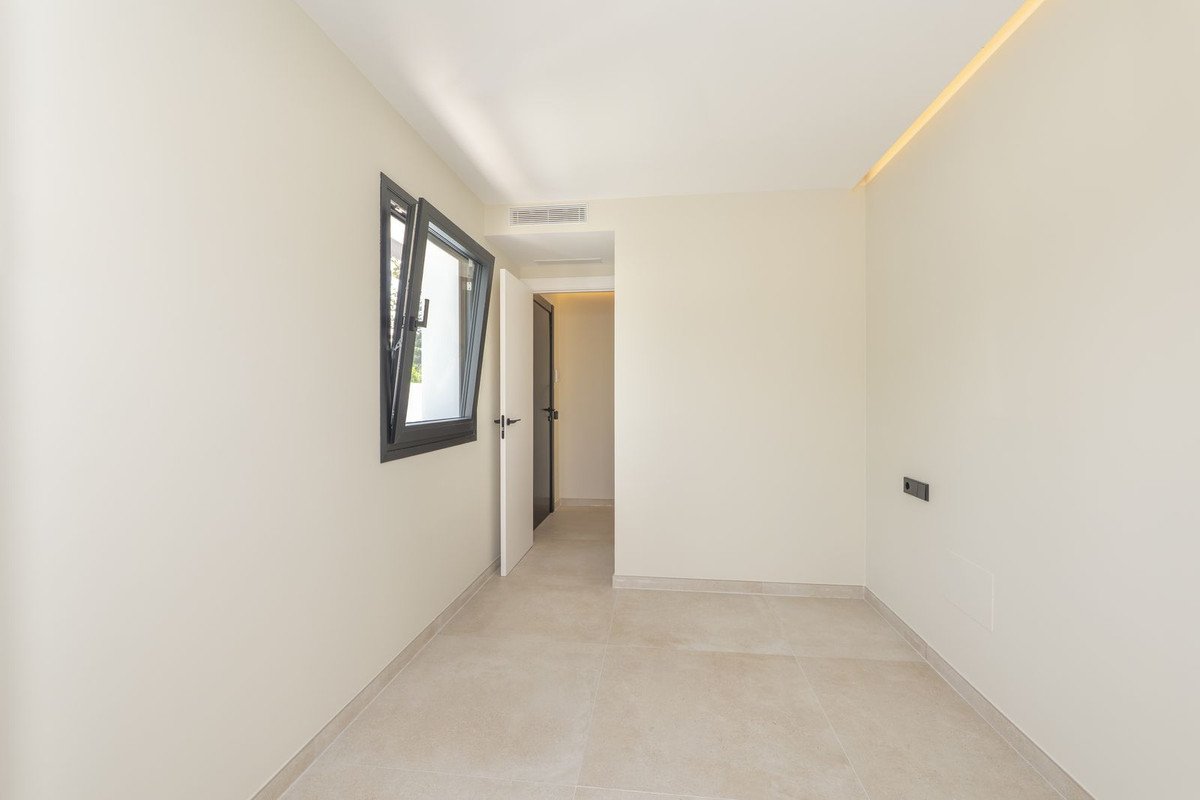 4 Bed Detached Villa in Atalaya