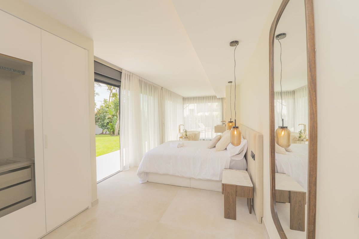 4 Bed Detached Villa in Atalaya