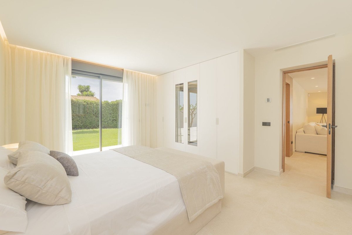 4 Bed Detached Villa in Atalaya