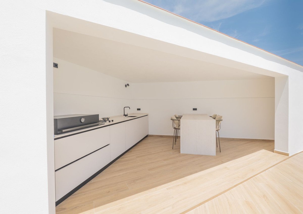 4 Bed Detached Villa in Atalaya