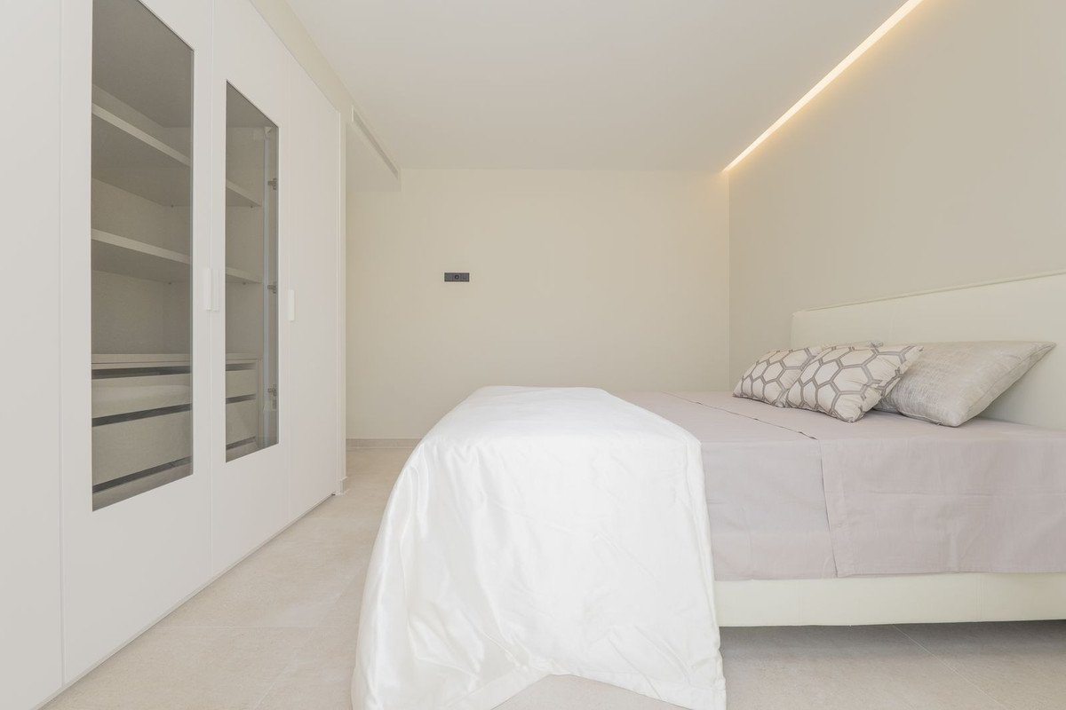 4 Bed Detached Villa in Atalaya