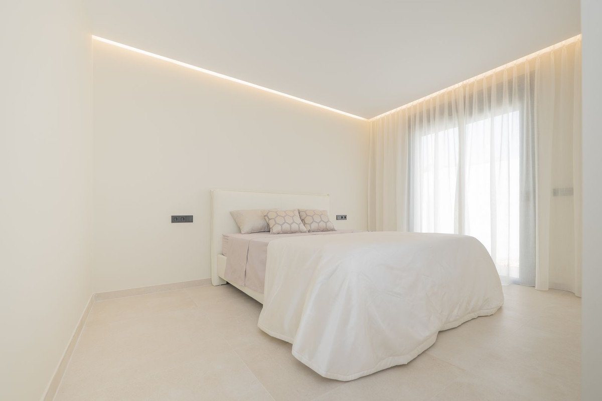 4 Bed Detached Villa in Atalaya