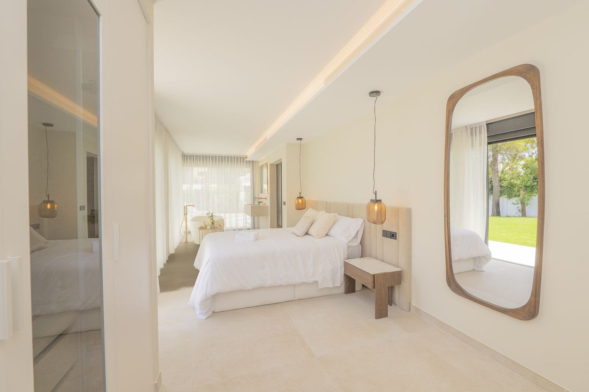 4 Bed Detached Villa in Atalaya
