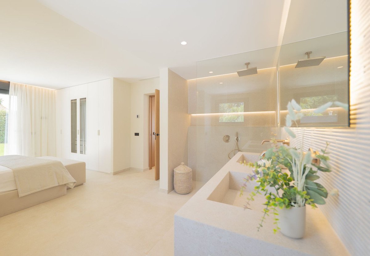 4 Bed Detached Villa in Atalaya