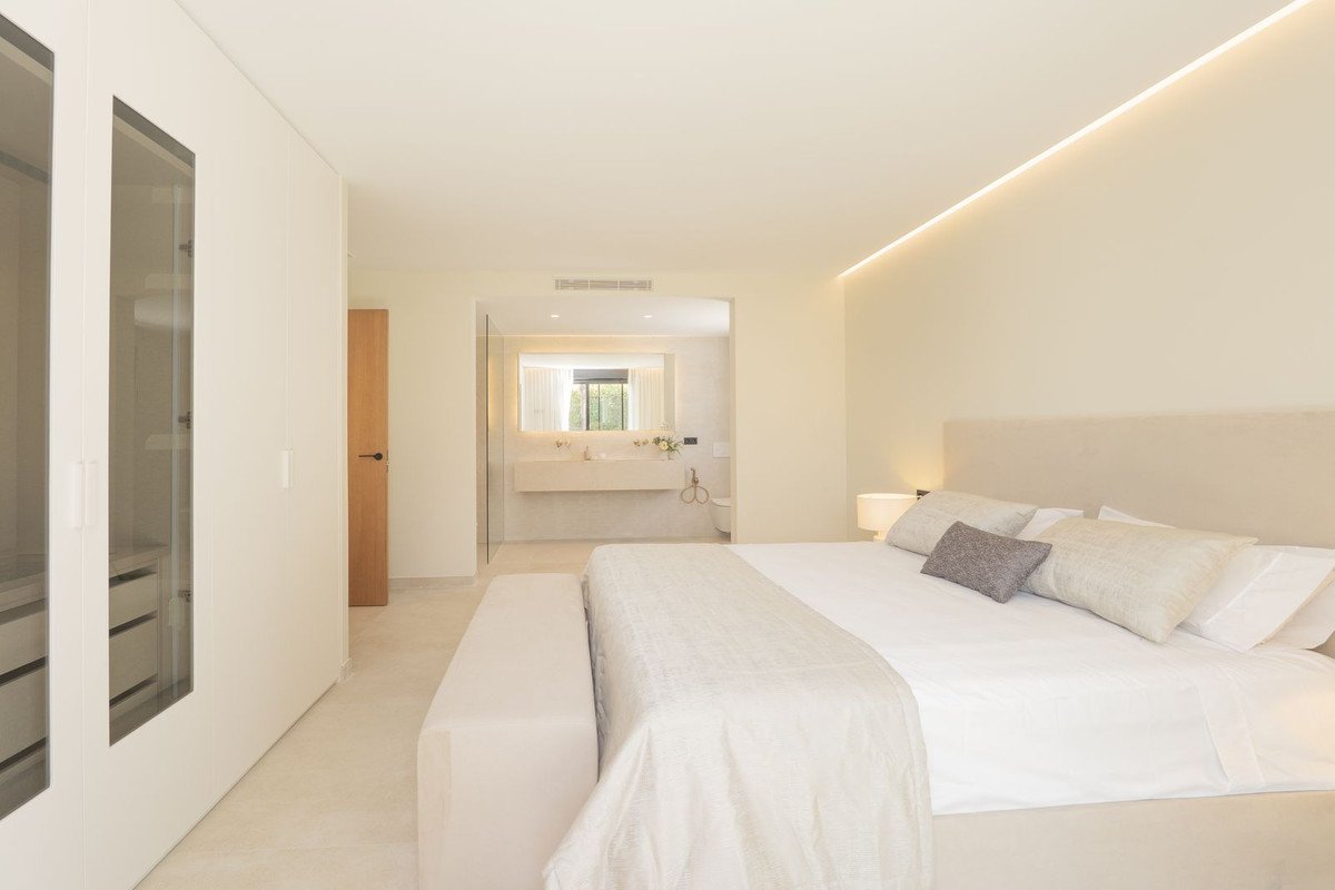 4 Bed Detached Villa in Atalaya