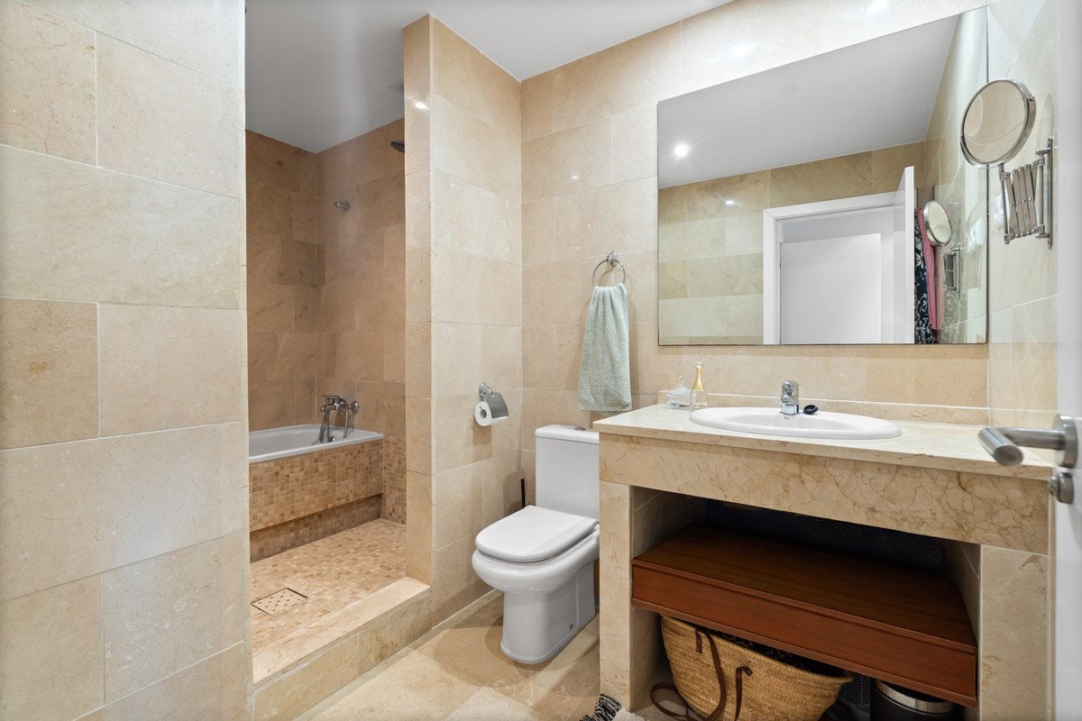 2 Bed Ground Floor Apartment in Manilva