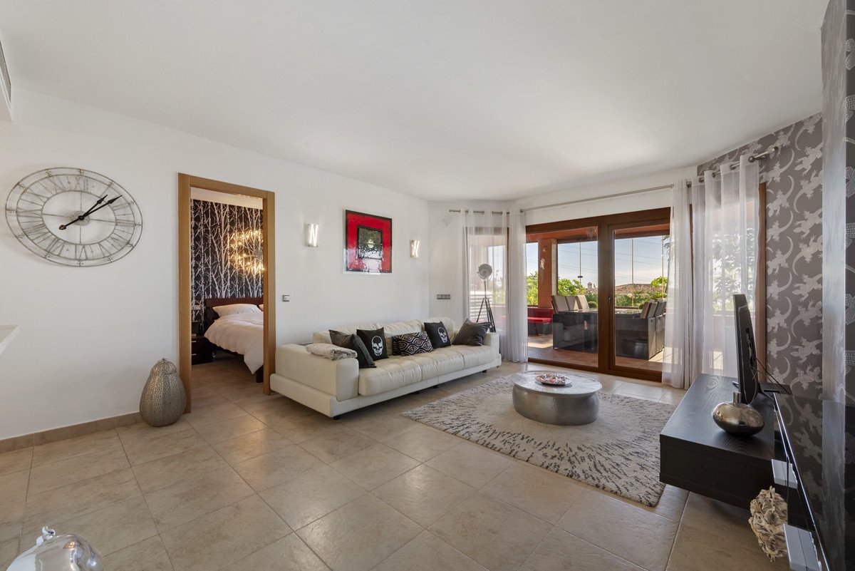 2 Bed Ground Floor Apartment in Higueron