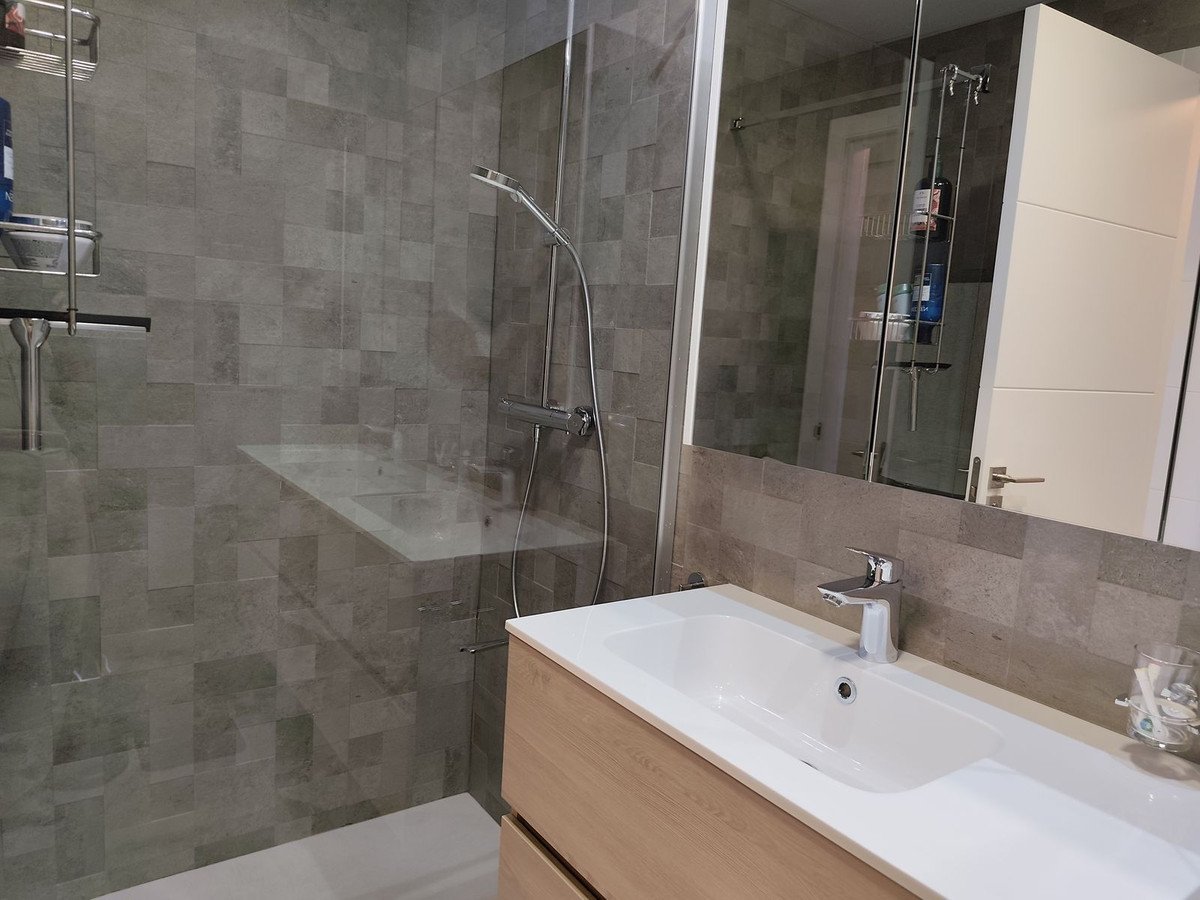 2 Bed Ground Floor Apartment in Benalmadena