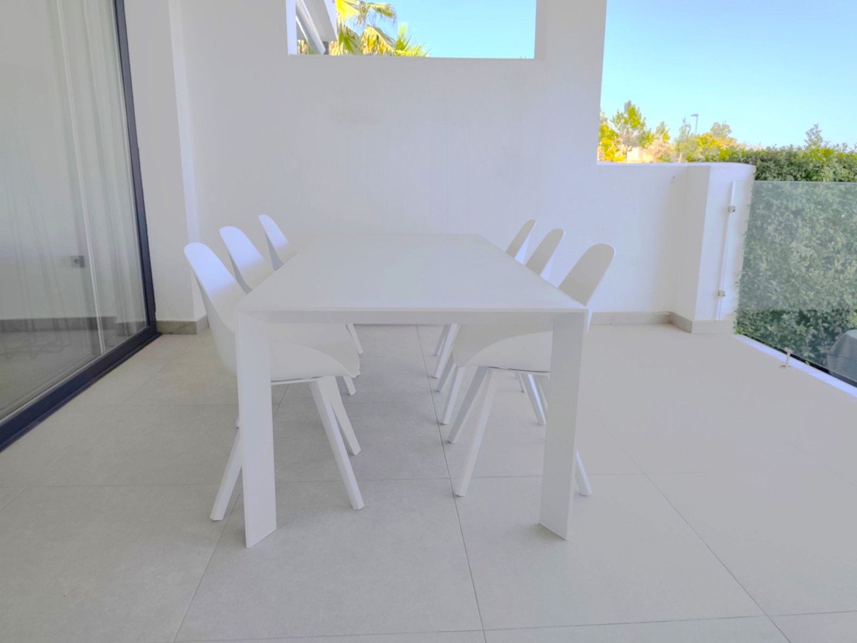 2 Bed Ground Floor Apartment in Benalmadena