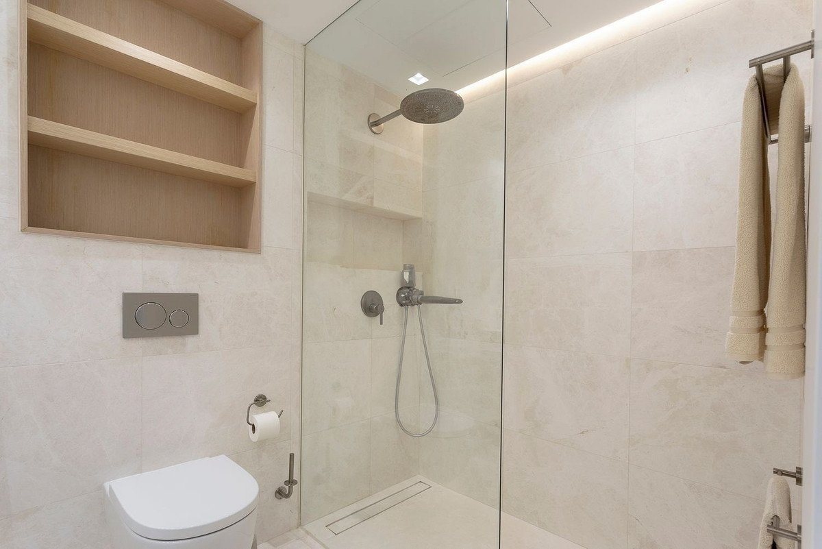 2 Bed Middle Floor Apartment in Guadalmina Alta