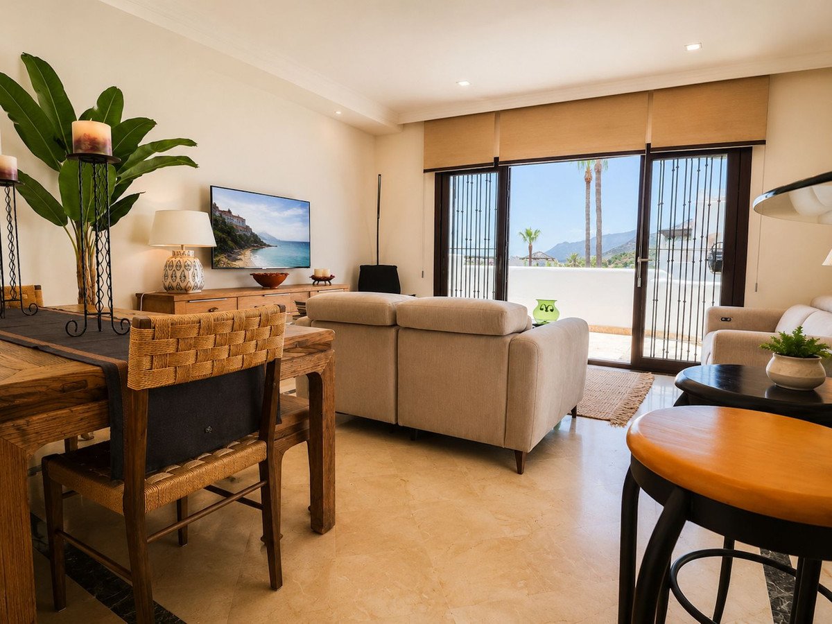 4 Bed Townhouse in Los Arqueros