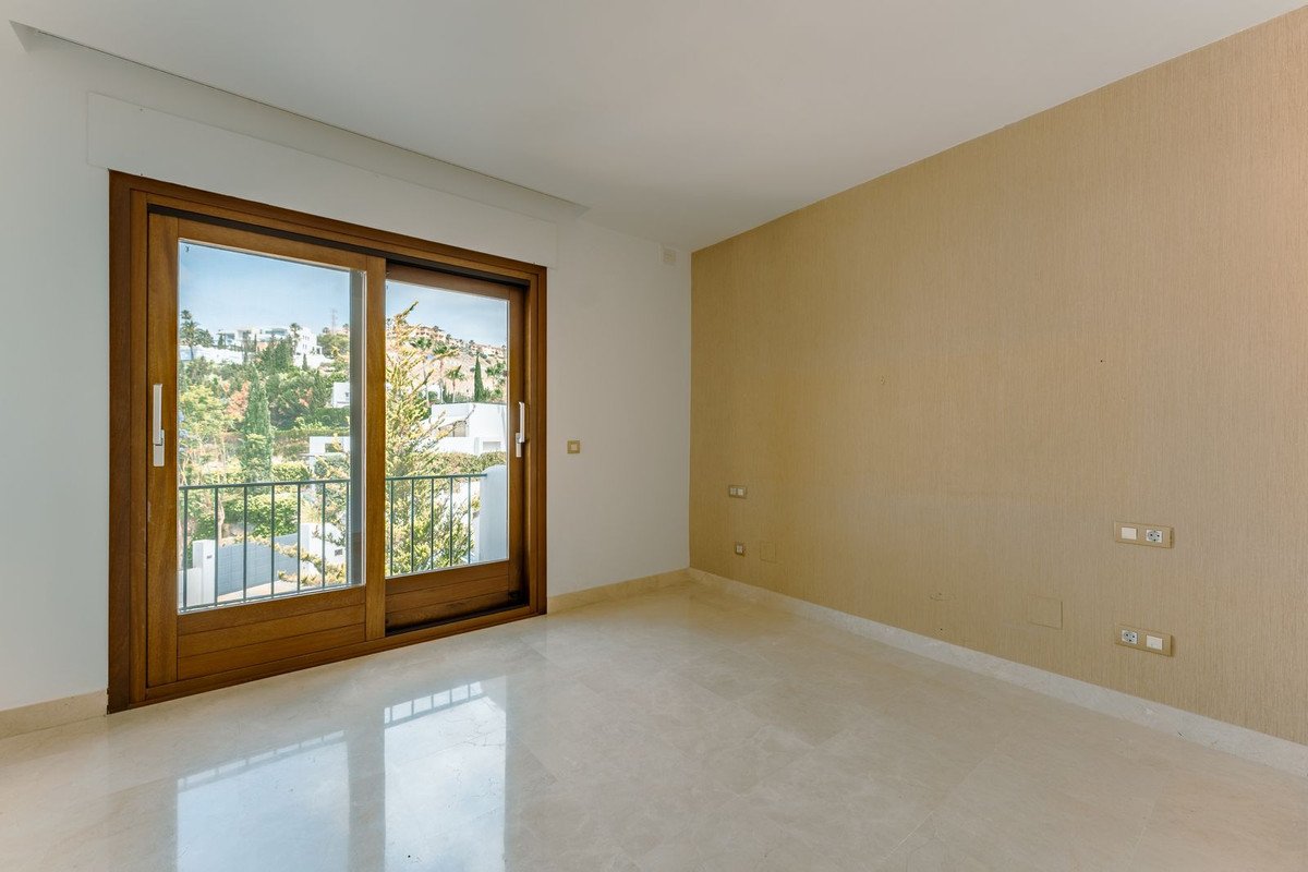 3 Bed Townhouse in El Paraiso