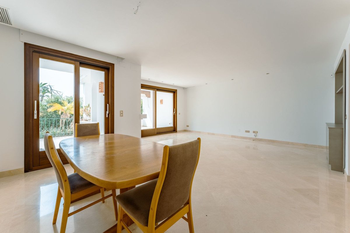 3 Bed Townhouse in El Paraiso