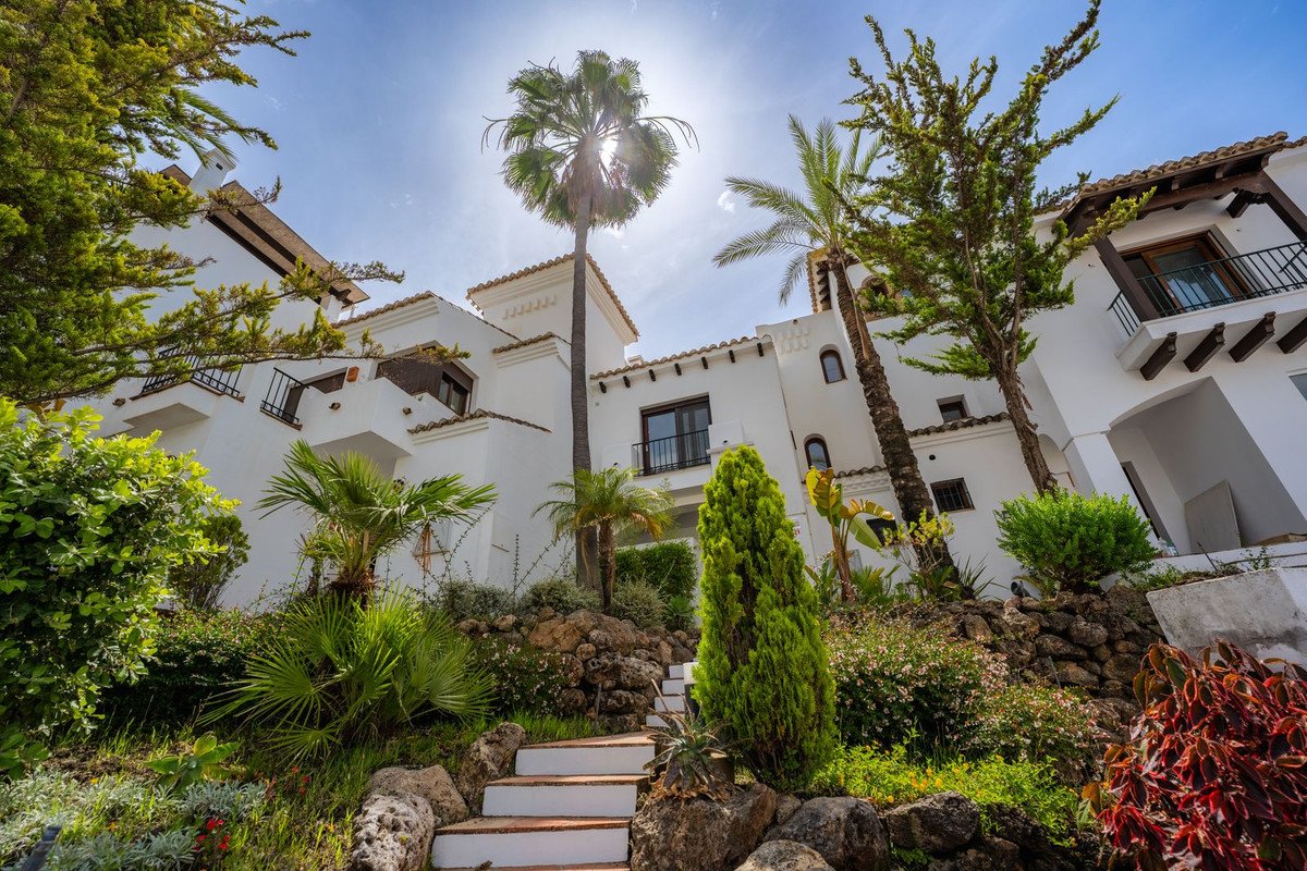 3 Bed Townhouse in El Paraiso