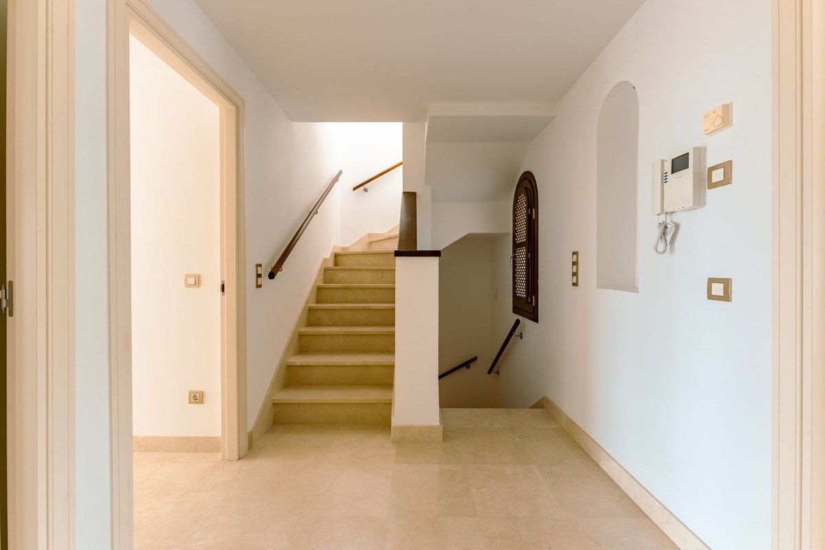 3 Bed Townhouse in El Paraiso