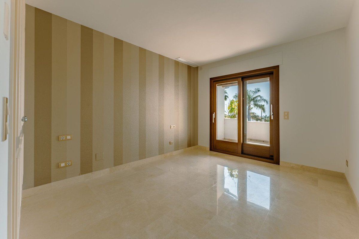 3 Bed Townhouse in El Paraiso