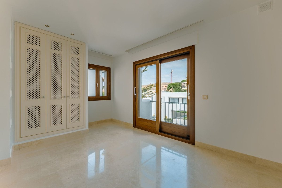 3 Bed Townhouse in El Paraiso