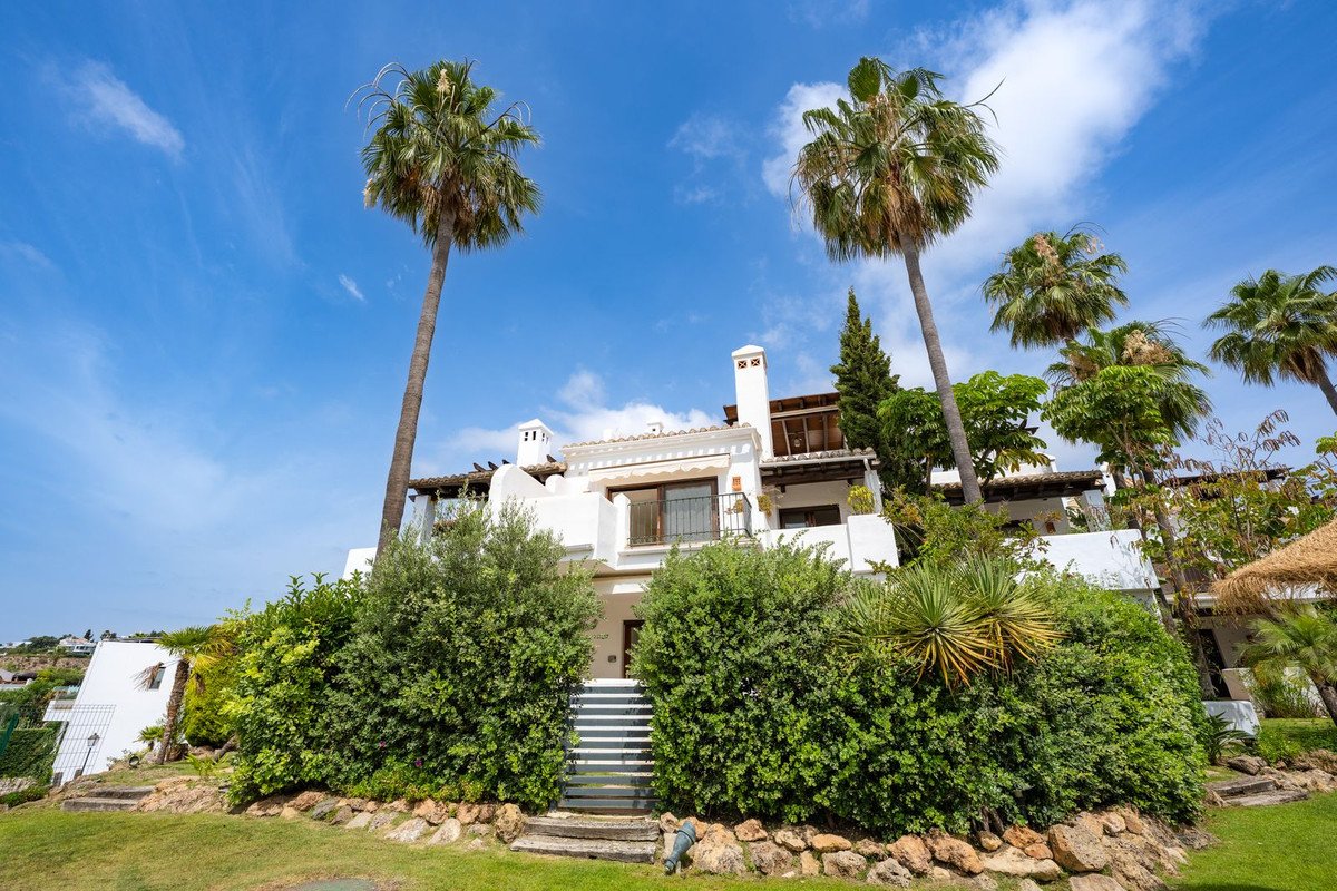 3 Bed Townhouse in El Paraiso