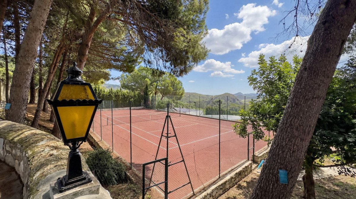 5 Bed Finca - Cortijo in Alhaurín el Grande