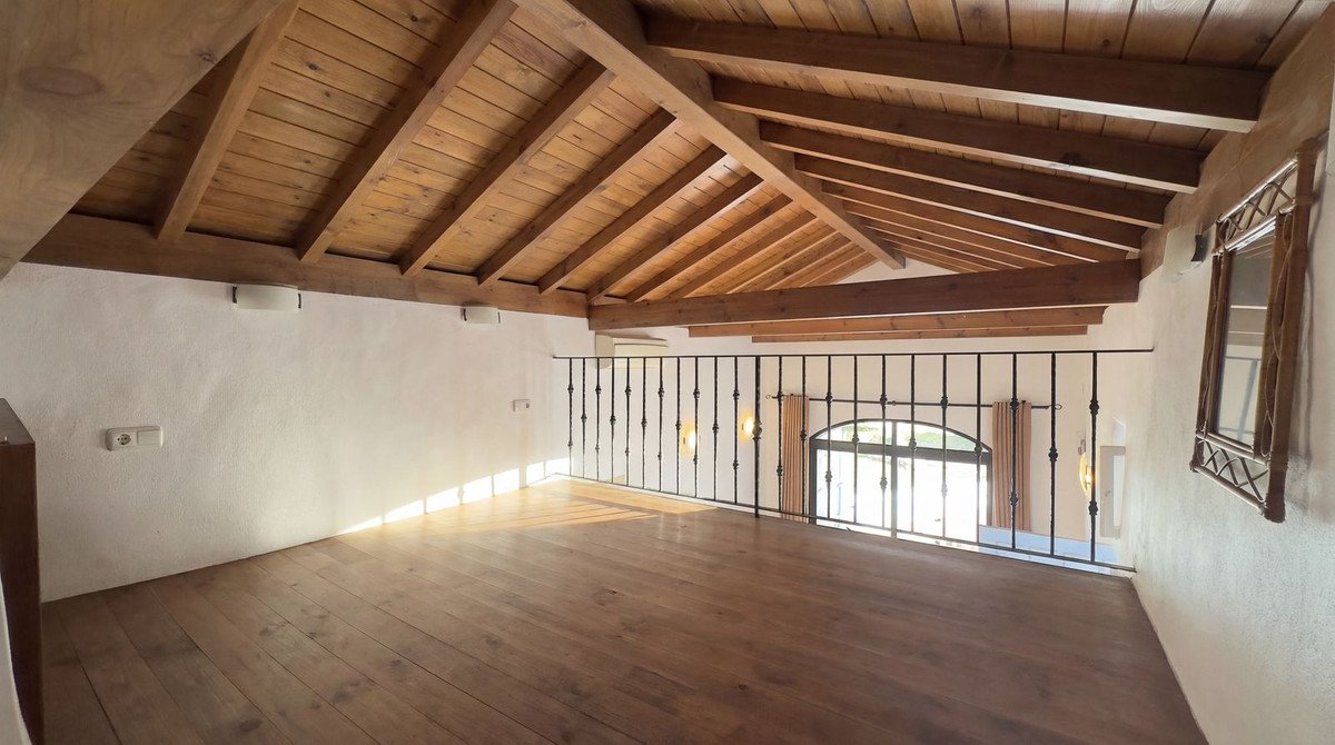5 Bed Finca - Cortijo in Alhaurín el Grande