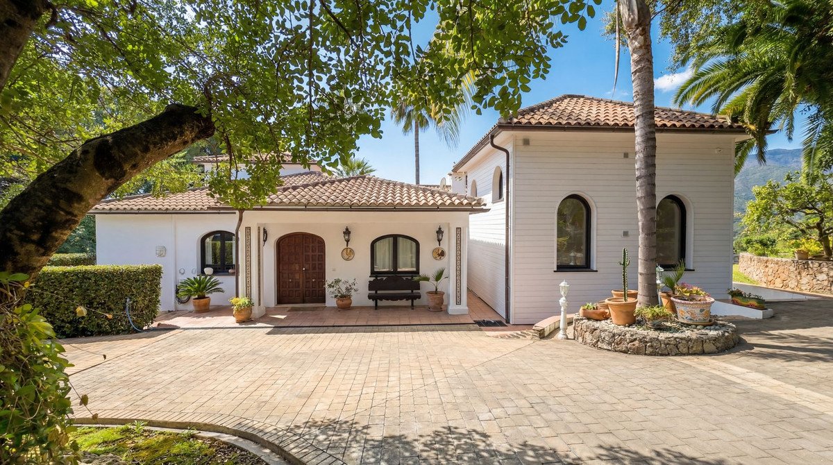 5 Bed Finca - Cortijo in Alhaurín el Grande