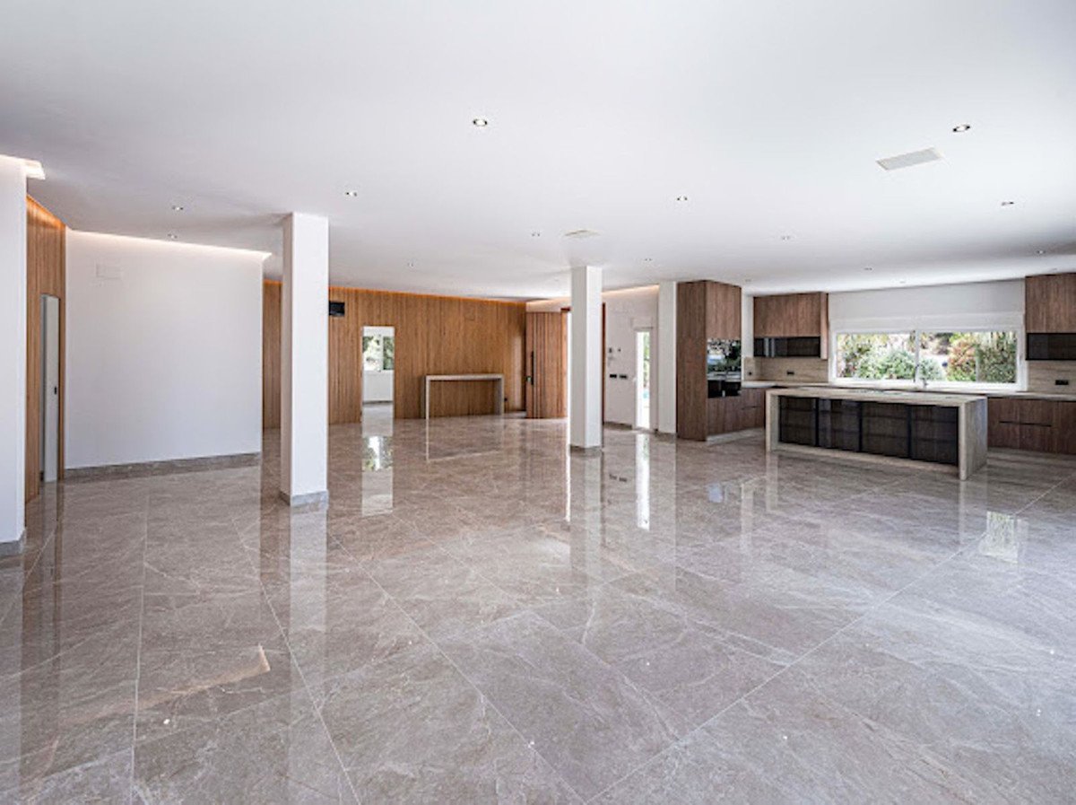 5 Bed Detached Villa in El Madroñal