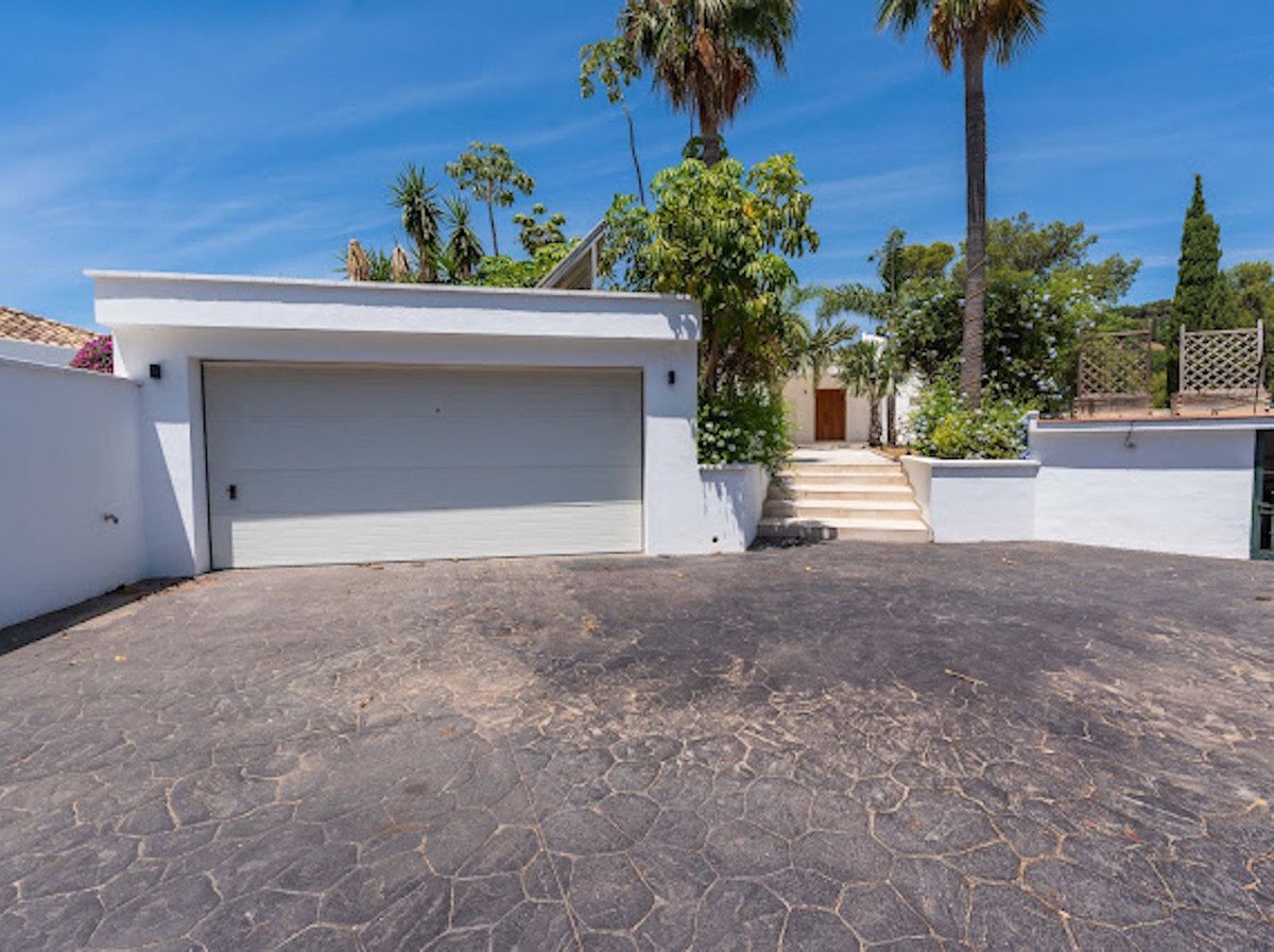 5 Bed Detached Villa in El Madroñal