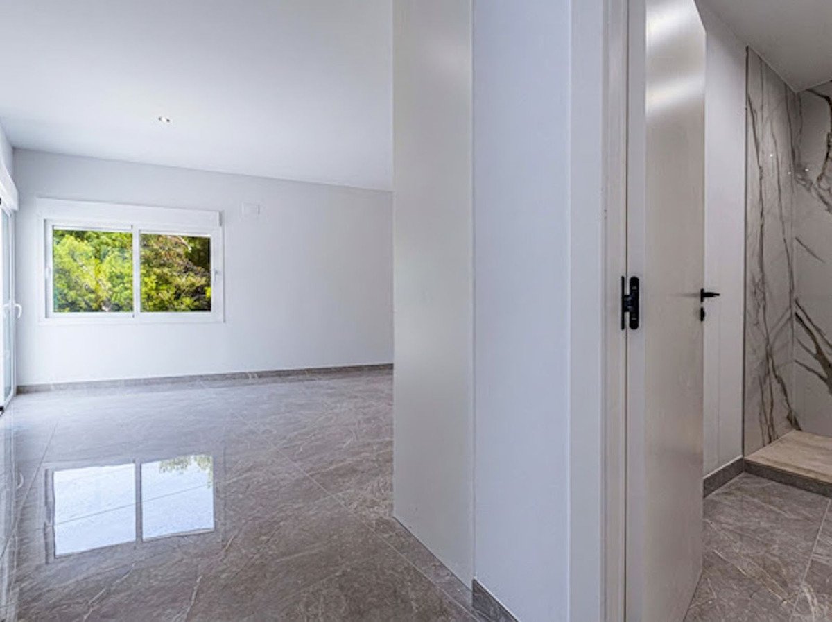 5 Bed Detached Villa in El Madroñal
