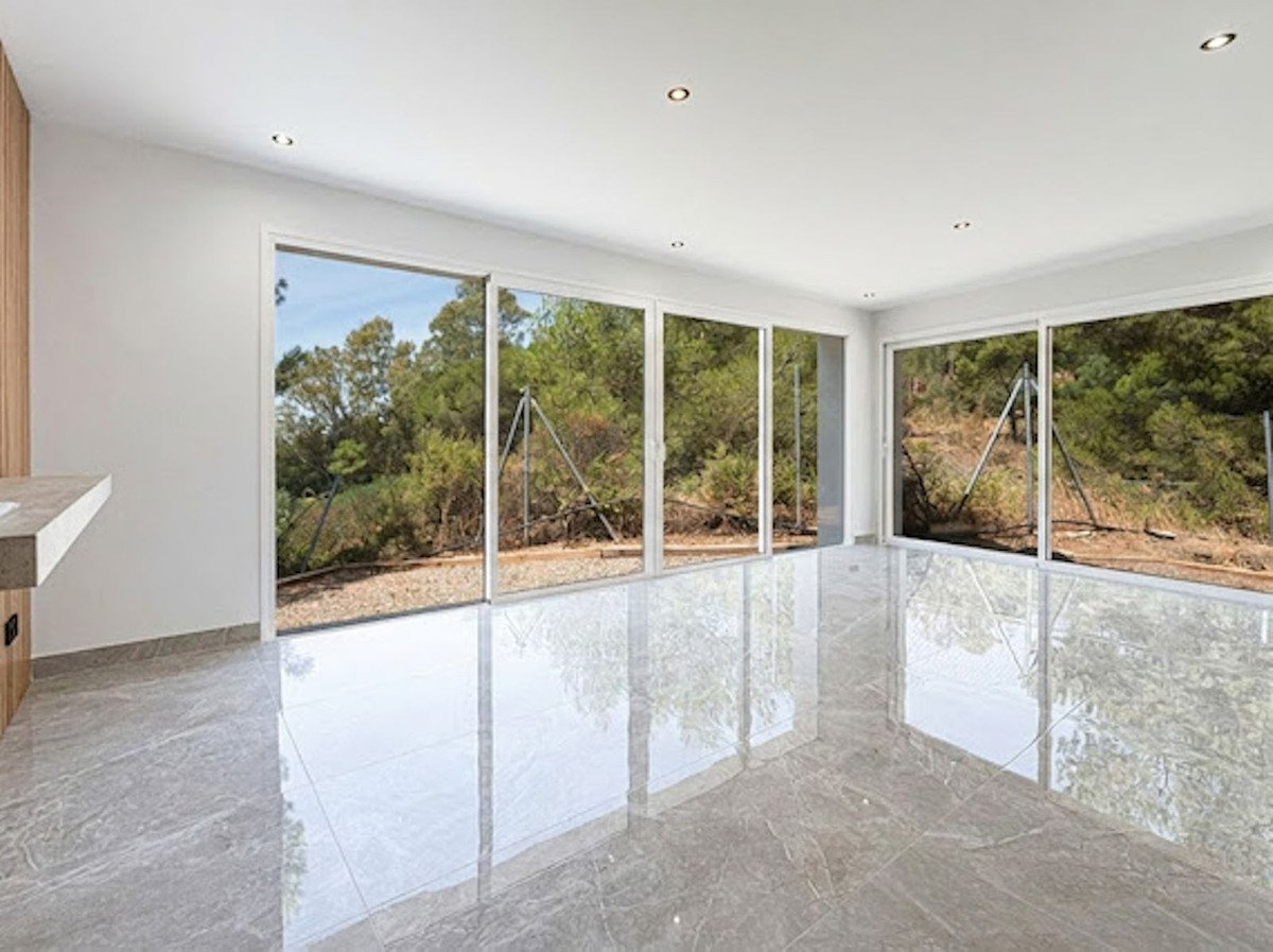 5 Bed Detached Villa in El Madroñal
