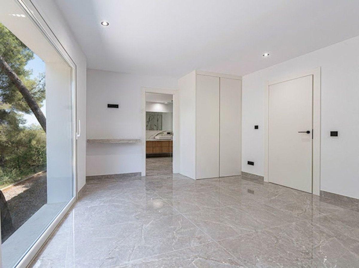 5 Bed Detached Villa in El Madroñal