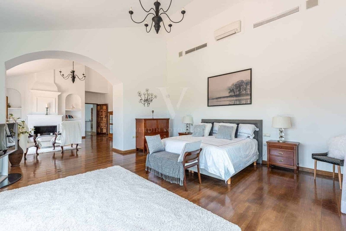 7 Bed Detached Villa in Sotogrande Alto