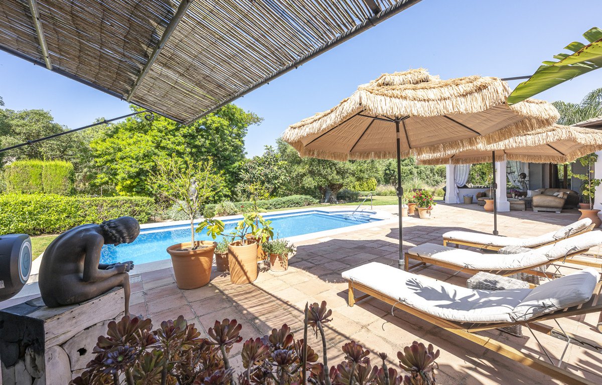 6 Bed Detached Villa in Sotogrande Alto