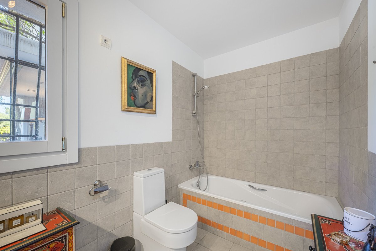 6 Bed Detached Villa in Sotogrande Alto