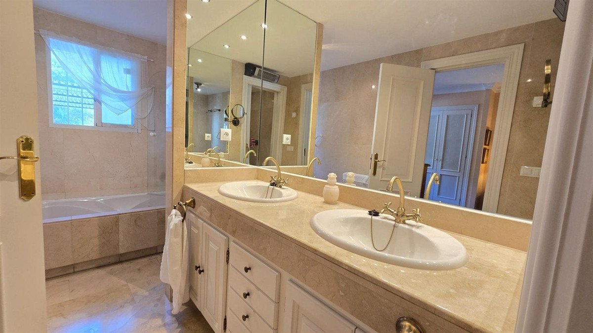 2 Bed Ground Floor Apartment in La Quinta