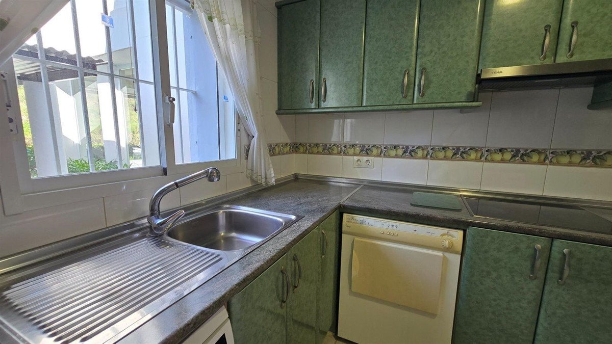 2 Bed Ground Floor Apartment in La Quinta
