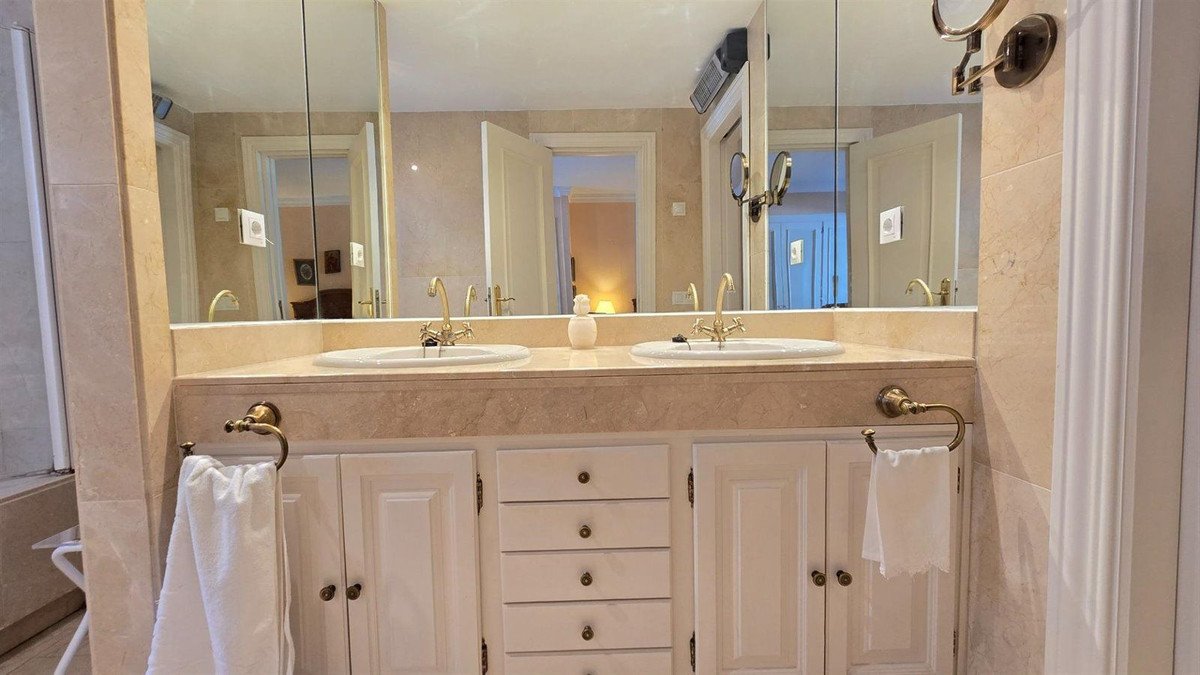 2 Bed Ground Floor Apartment in La Quinta