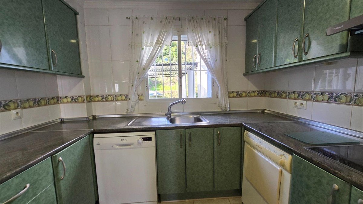 2 Bed Ground Floor Apartment in La Quinta
