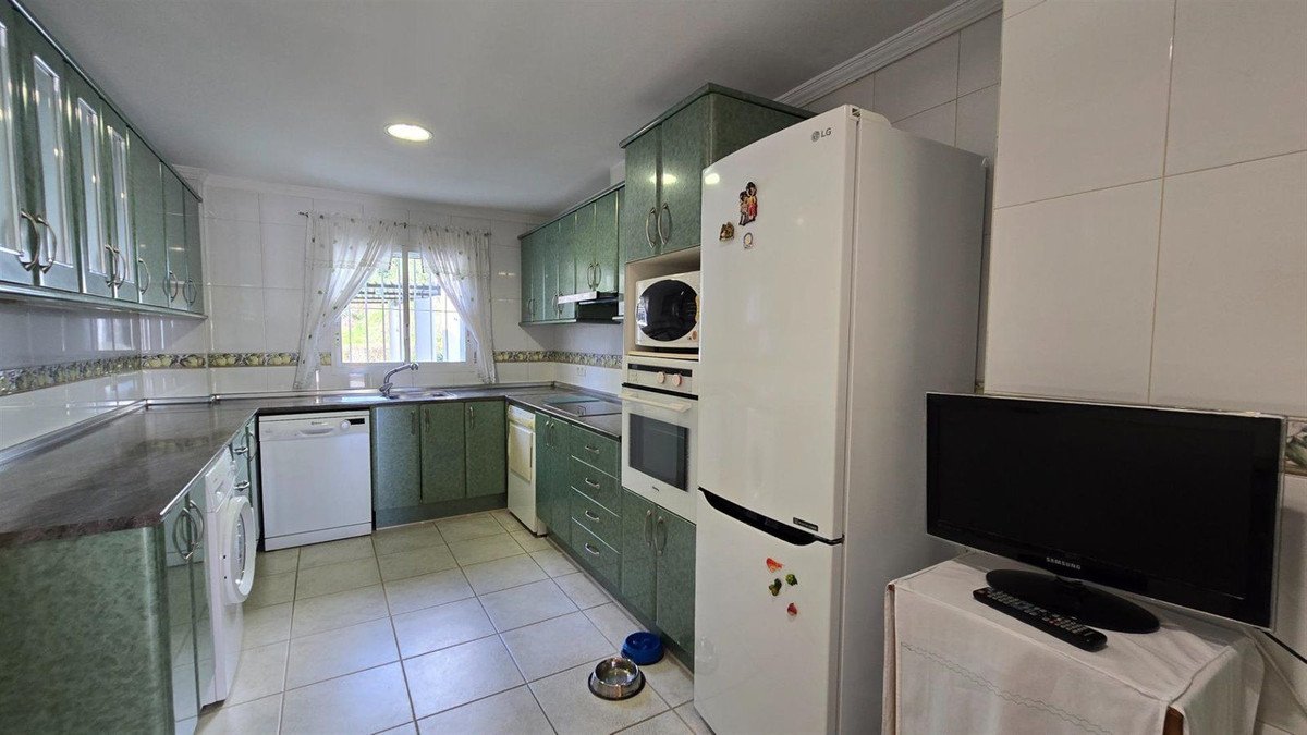 2 Bed Ground Floor Apartment in La Quinta