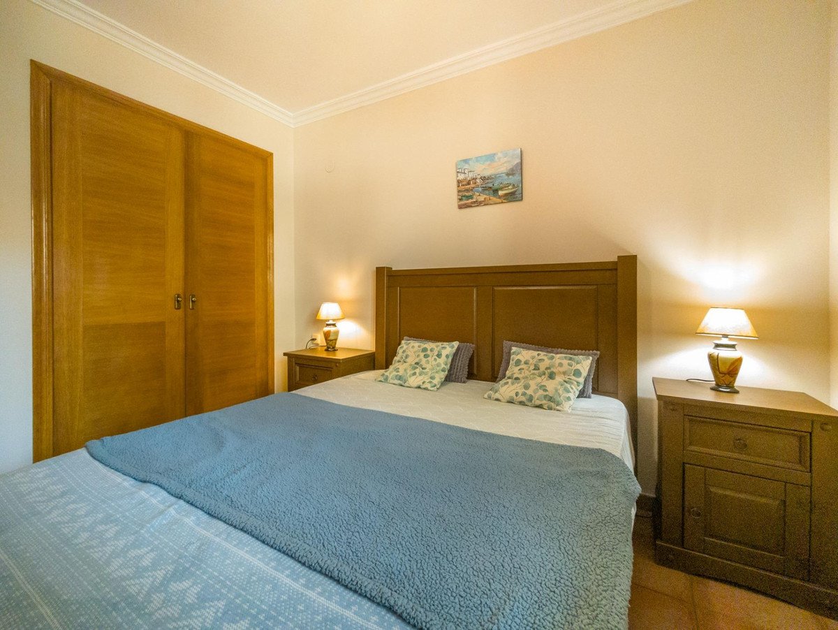 2 Bed Middle Floor Apartment in Torrevieja