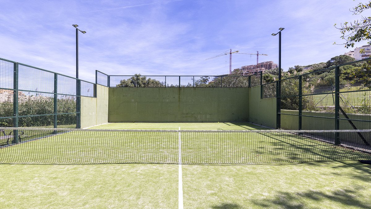 2 Bed Penthouse in La Duquesa