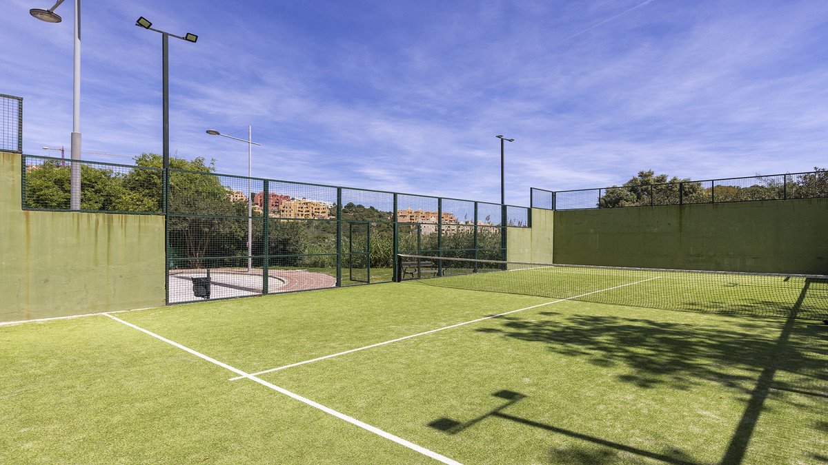 2 Bed Penthouse in La Duquesa