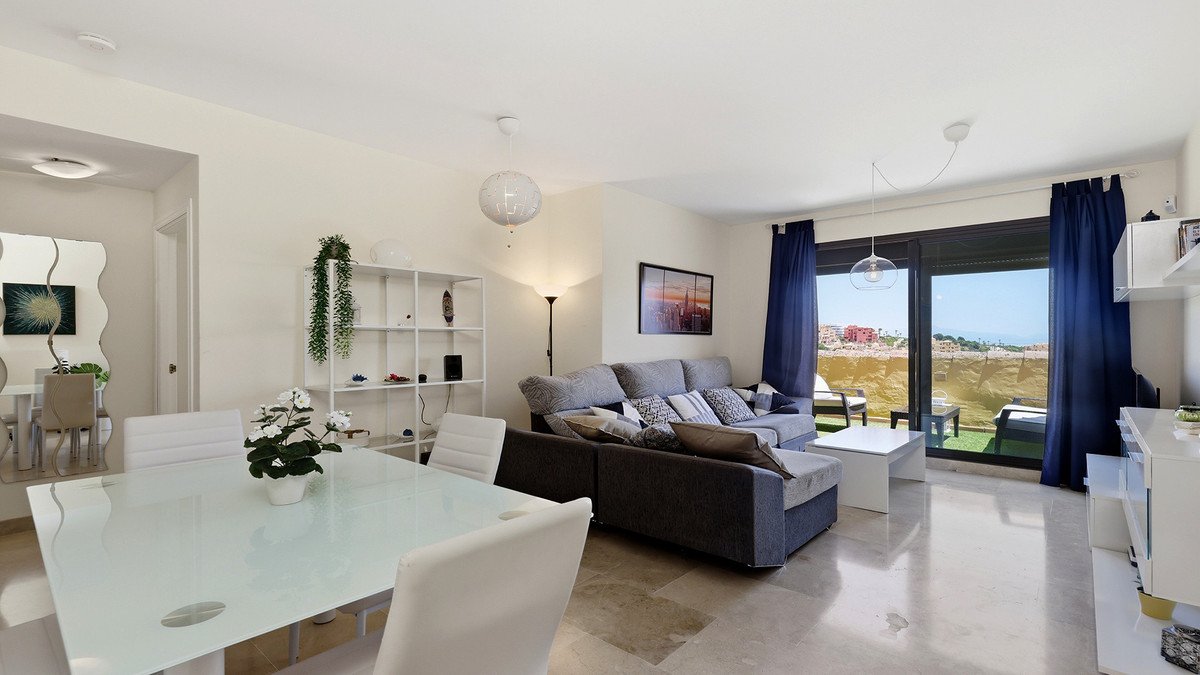 2 Bed Penthouse in La Duquesa