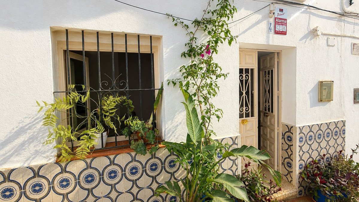 2 Bed Semi-Detached House in Ojén