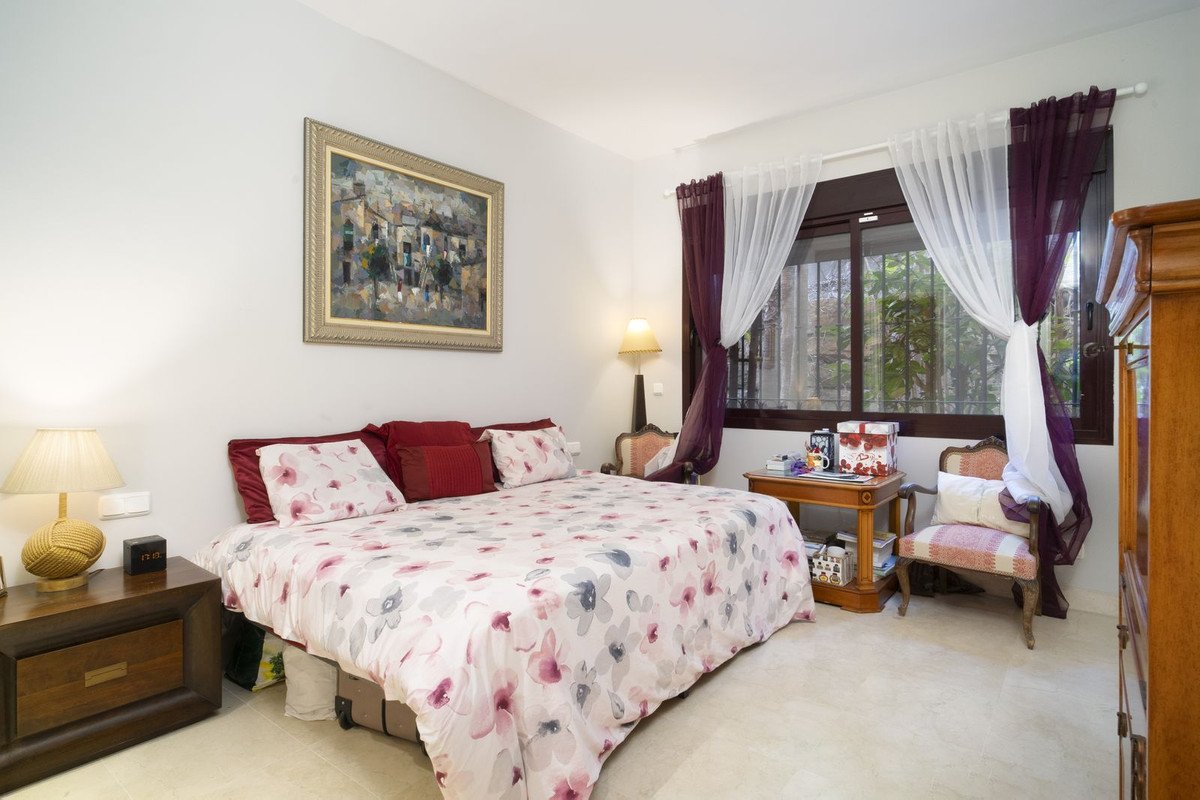 2 Bed Ground Floor Apartment in Los Almendros