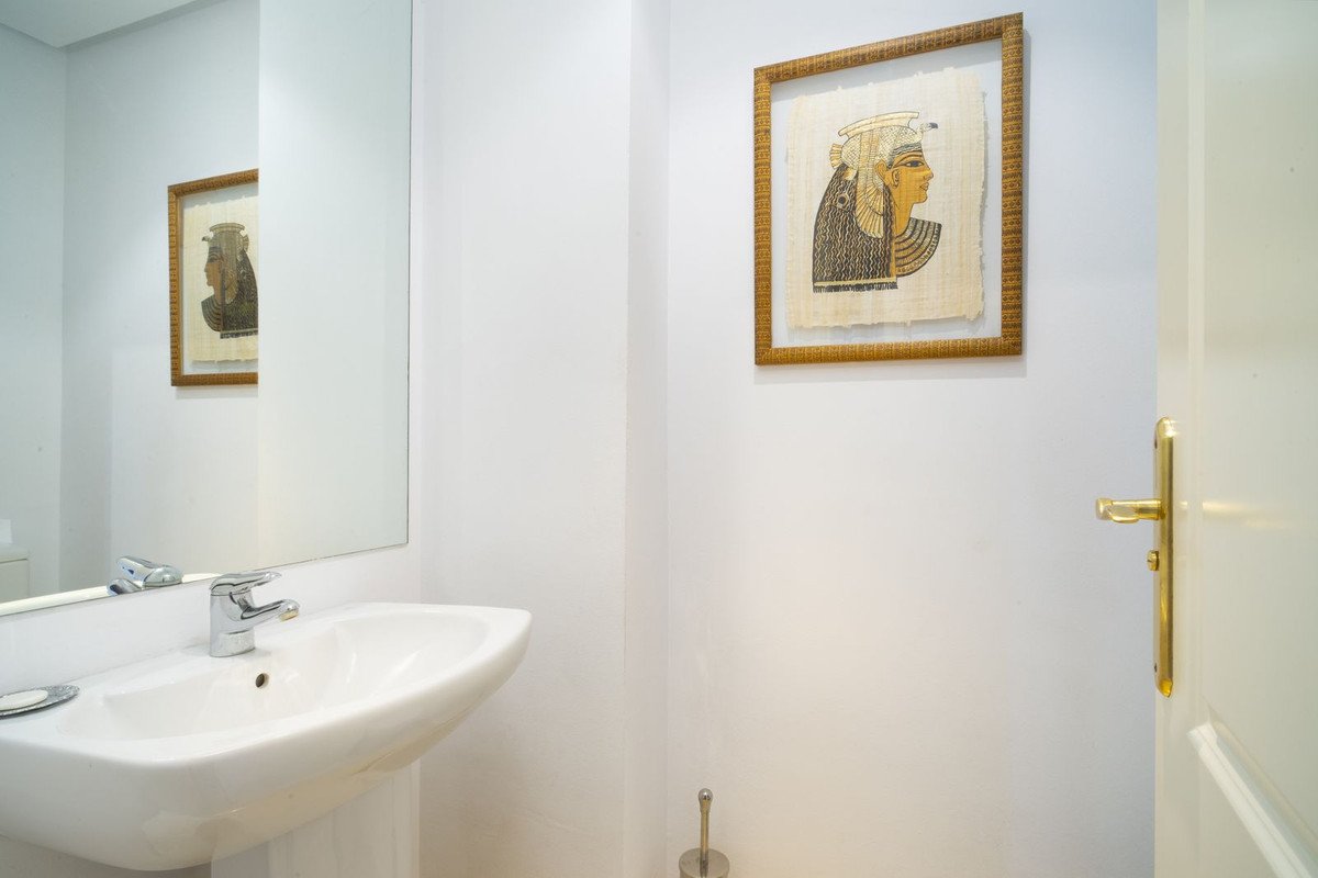 2 Bed Ground Floor Apartment in Los Almendros