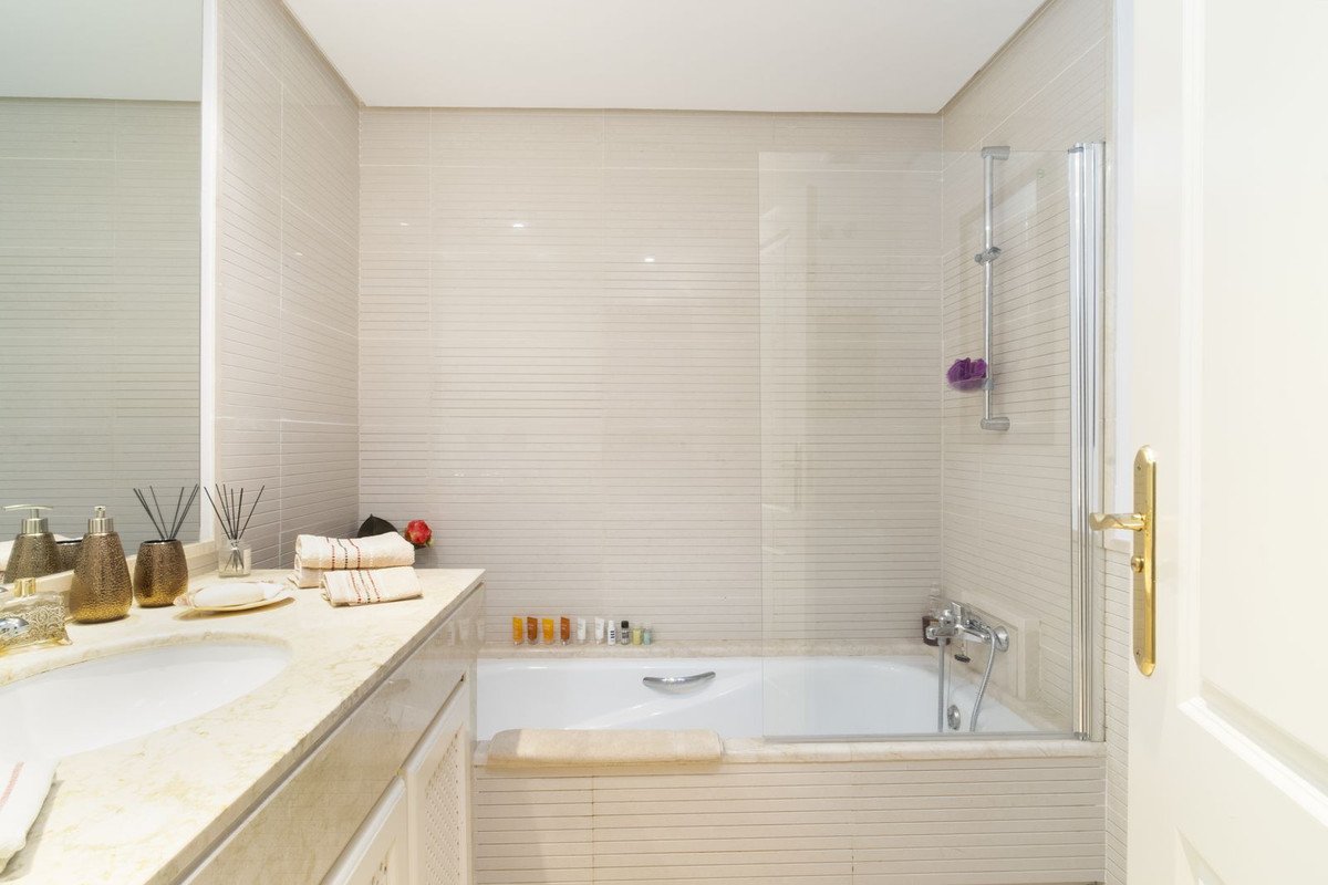 2 Bed Ground Floor Apartment in Los Almendros