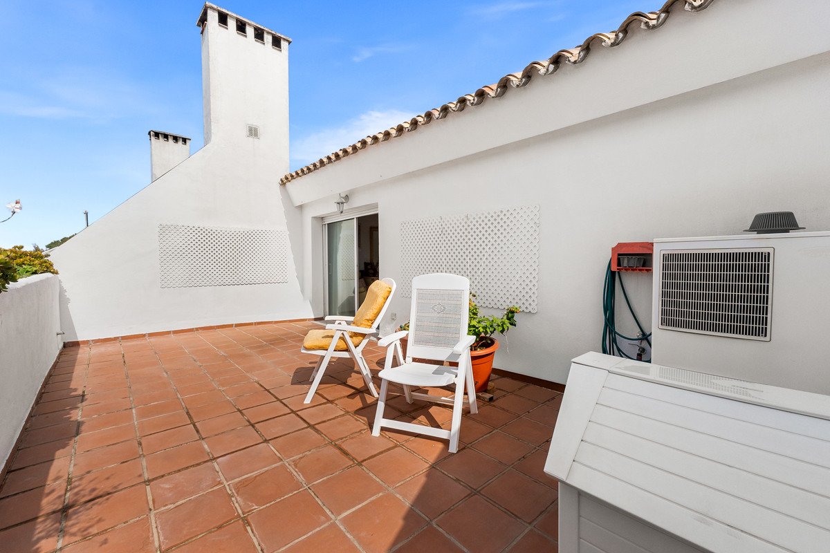 4 Bed Penthouse Duplex in Guadalmina Baja
