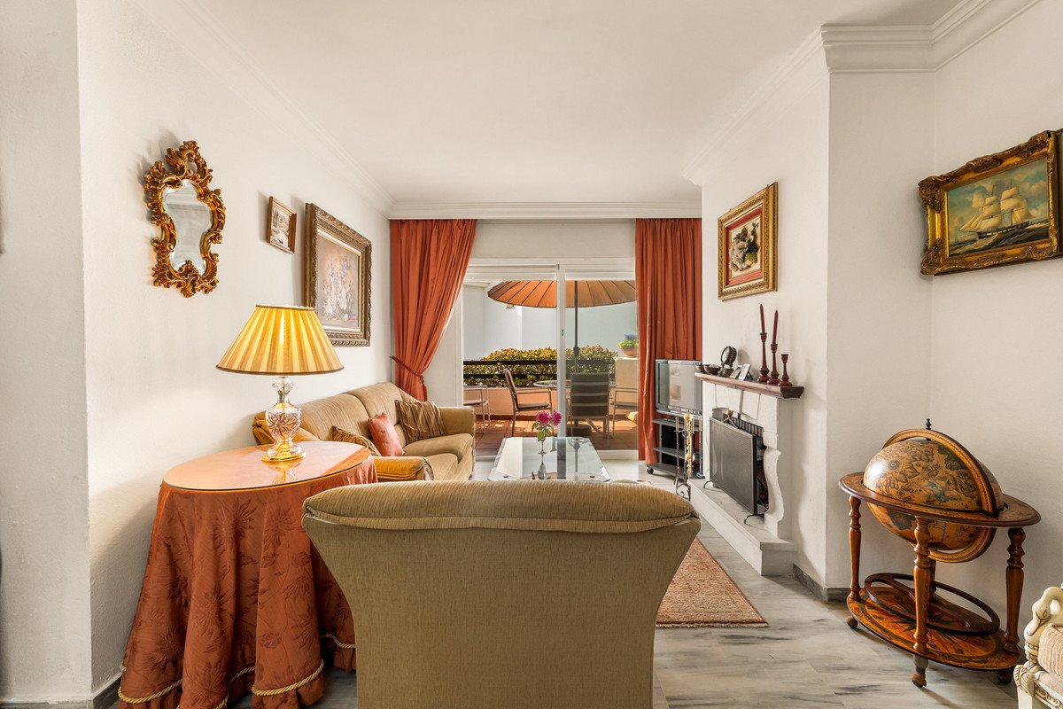 4 Bed Penthouse Duplex in Guadalmina Baja